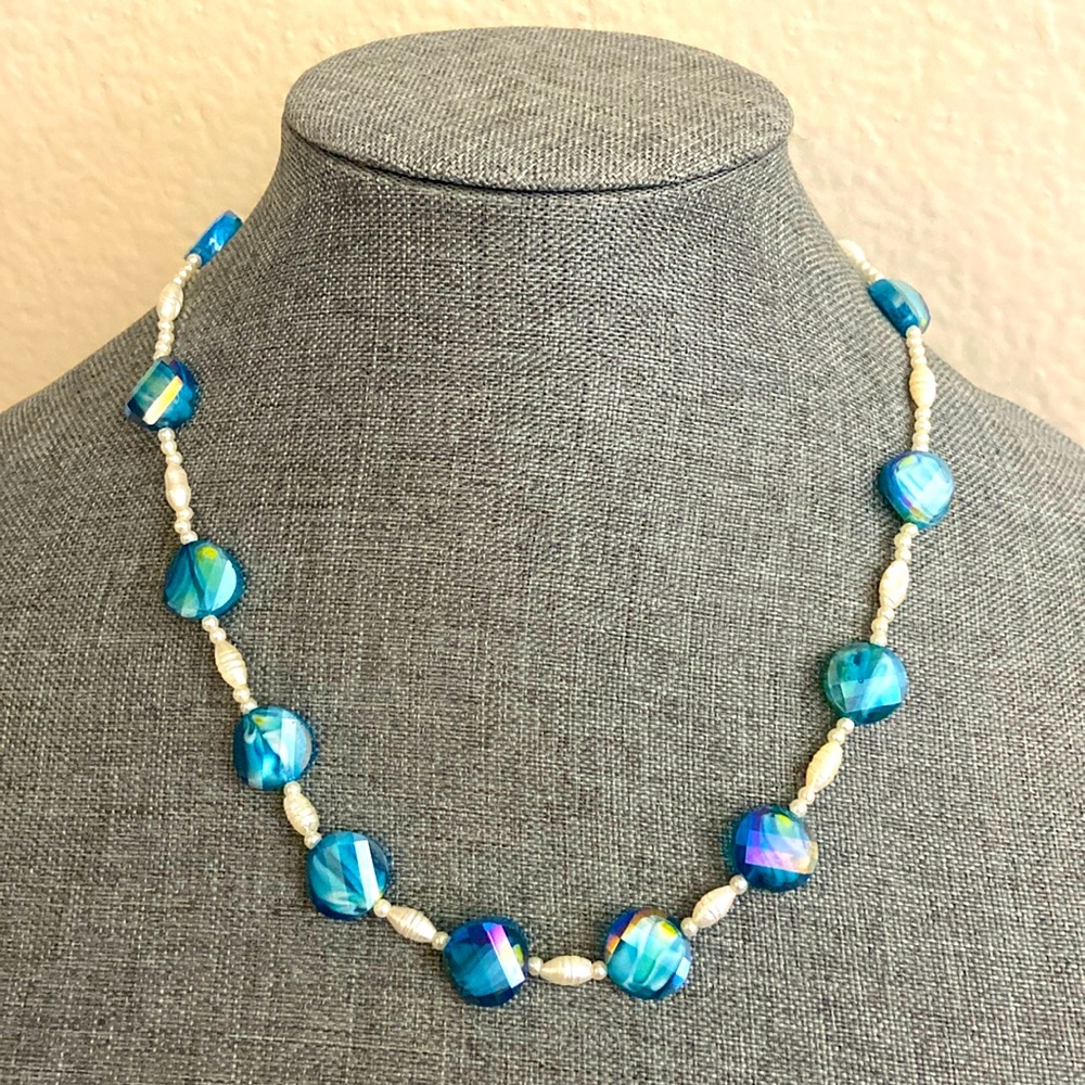 5/$10❤️❤️❤️Vintage Artisan 90s Blue Glass PEARLS & Faux Pearls Baubles Necklace